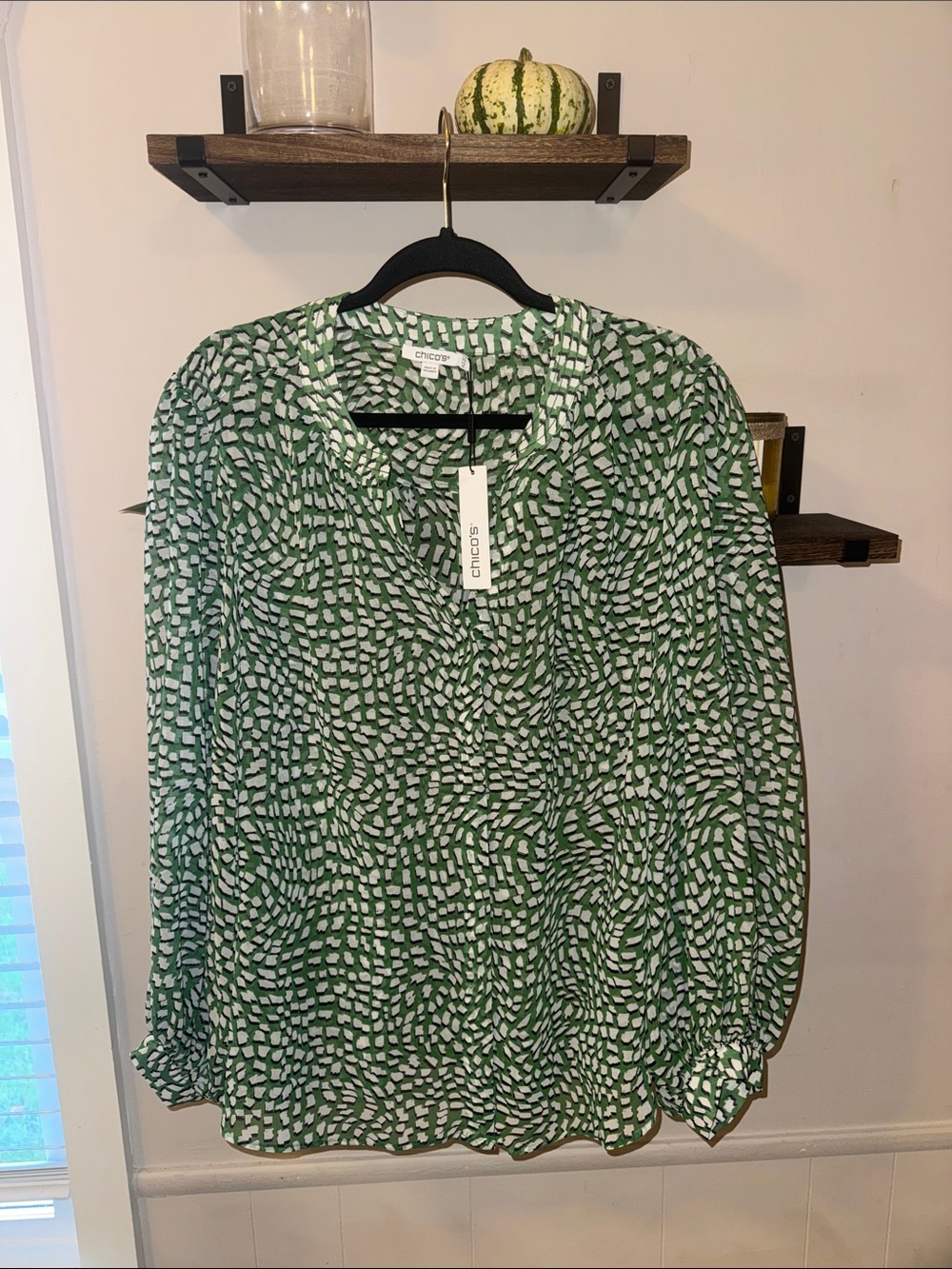 NWT! Chico's Green Printed Long-Sleeve Blouse Size 3.5 / US 18